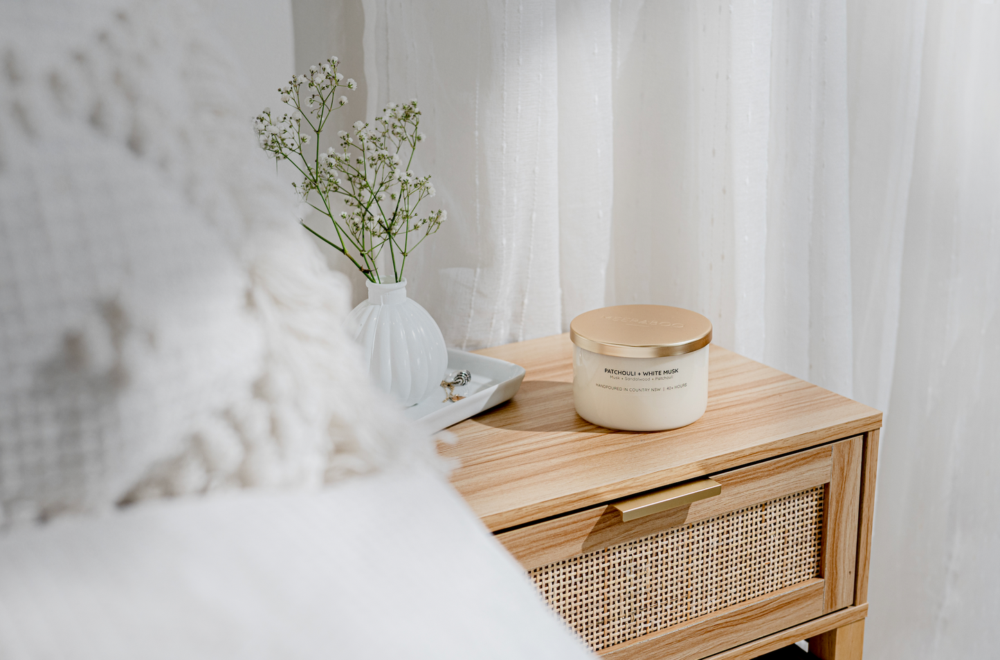 Bougie à la cire de soja Patchouli + Musc blanc, couvercle doré