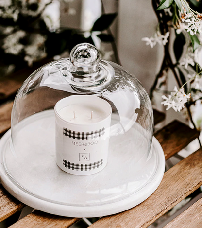 Grande bougie à la cire de soja parfumée au caramel salé, en coffret