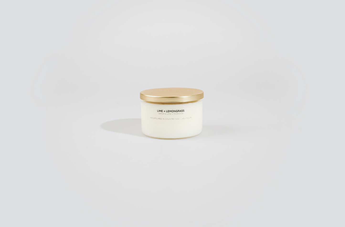 Bougie à la cire de soja Lime + Lemongrass avec couvercle doré