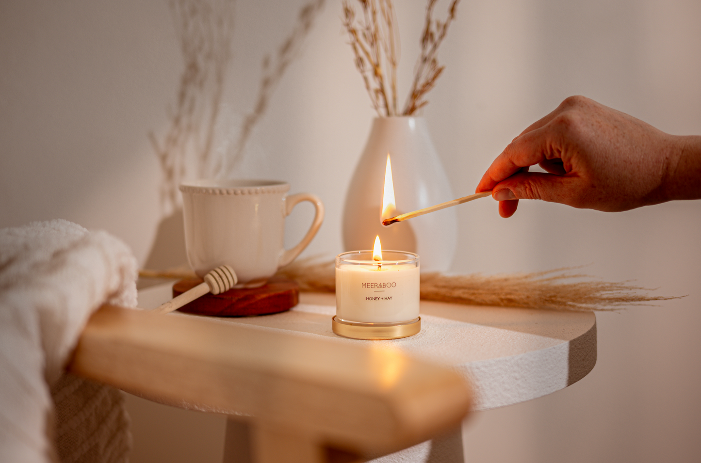 Mini bougie à la cire de soja avec couvercle doré Boule de Noël