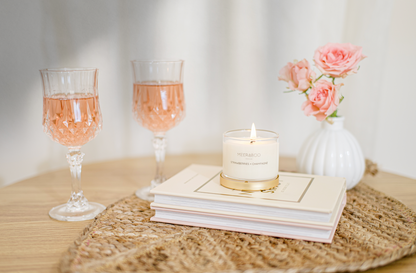 Mini bougie à la cire de soja avec couvercle doré Boule de Noël